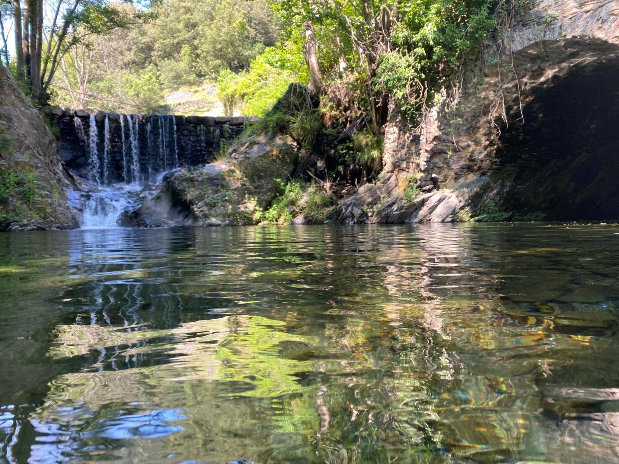 לינה וארוחת בוקר ואלרוג Le Moulin De Bouzigue מראה חיצוני תמונה